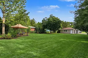 5601 Lee Ave, Downers Grove, IL 60516 - Photo 2