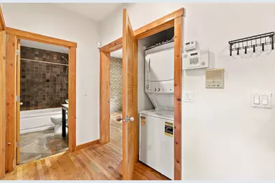 4104 N Mozart Street #2W, Chicago, IL 60618 - Photo 10