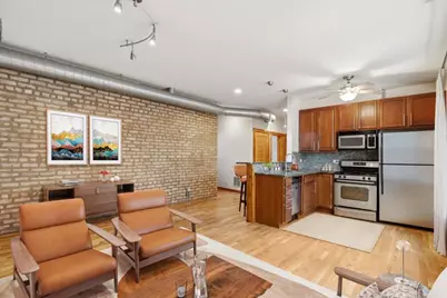4104 N Mozart Street #2W, Chicago, IL 60618 - Photo 4