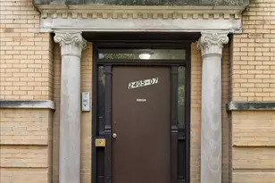 2405 W McLean Ave, Chicago, IL 60647 - Photo 2