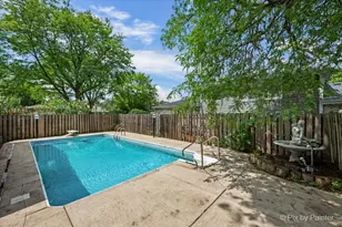 555 Figard Ln, Des Plaines, IL 60016 - Photo 28