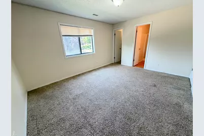 1360 Brook Street #E, Saint Charles, IL 60174 - Photo 4