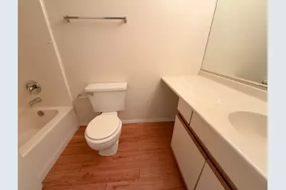 1360 Brook Street #E, Saint Charles, IL 60174 - Photo 8