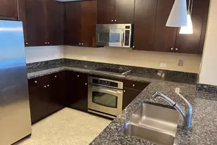 807 Davis St, Evanston, IL 60201 - Photo 2
