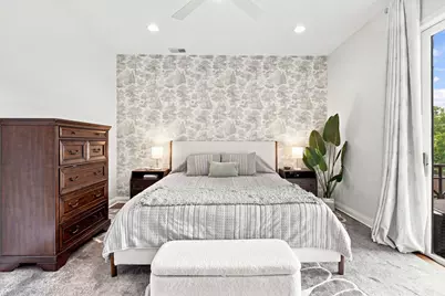1925 W Irving Park Road #3, Chicago, IL 60613 - Photo 24