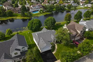 16453 Lakeside Dr, Lockport, IL 60441 - Photo 2