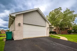 16453 Lakeside Dr, Lockport, IL 60441 - Photo 6