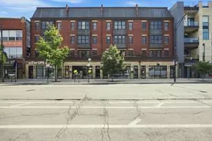2033 W Division St, Chicago, IL 60622 - Photo 2