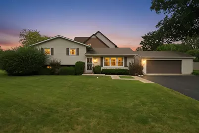 20650 N Florence Avenue, Prairie View, IL 60069 - Photo 1