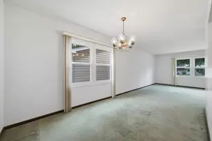 20650 N Florence Ave, Prairie View, IL 60069 - Photo 18