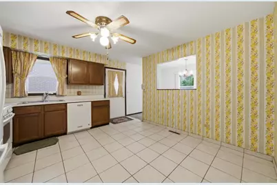 20650 N Florence Avenue, Prairie View, IL 60069 - Photo 22
