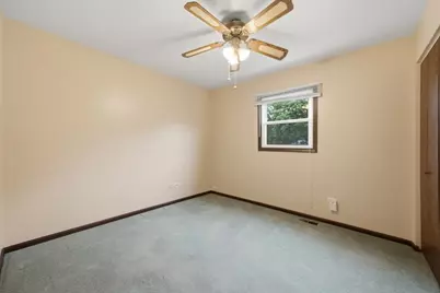 20650 N Florence Avenue, Prairie View, IL 60069 - Photo 28