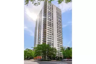1360 N Sandburg Terrace, Chicago, IL 60610 - Photo 1