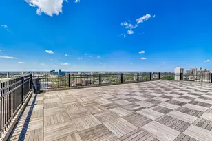 1360 N Sandburg Terrace, Chicago, IL 60610 - Photo 26