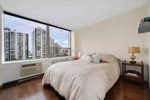 1360 N Sandburg Terrace, Chicago, IL 60610 - Photo 12