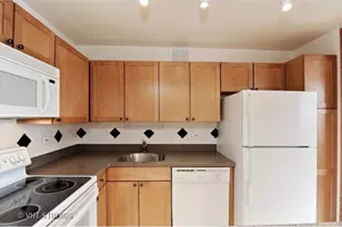 655 W Irving Park Rd, Chicago, IL 60613 - Photo 10