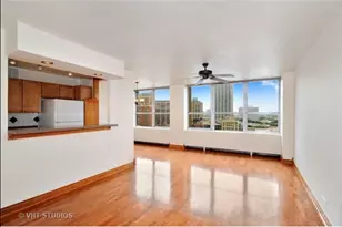 655 W Irving Park Rd, Chicago, IL 60613 - Photo 6