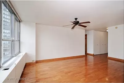 655 W Irving Park Road #1115, Chicago, IL 60613 - Photo 10