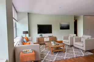 655 W Irving Park Rd, Chicago, IL 60613 - Photo 8
