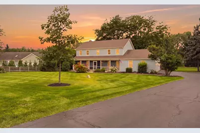 7N660 Cloverfield Circle, Saint Charles, IL 60175 - Photo 2