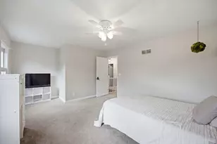 7N660 Cloverfield Cir, Saint Charles, IL 60175 - Photo 40