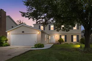 421 Collen Dr, Lombard, IL 60148 - Photo 1