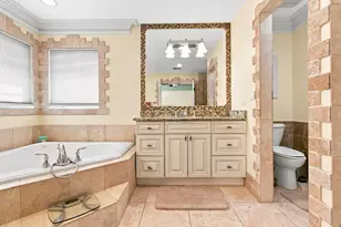2281 Elmira Ave, Des Plaines, IL 60018 - Photo 24