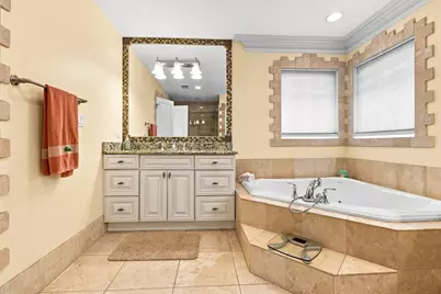 2281 Elmira Avenue, Des Plaines, IL 60018 - Photo 22