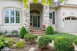 1013 Ridgeview Dr, Inverness, IL 60010 - Photo 2
