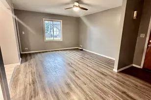 1702 W Oakton St, Arlington Heights, IL 60004 - Photo 2