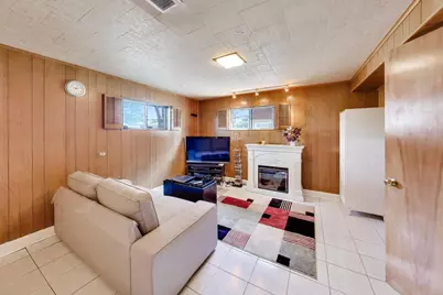 8919 Olcott Avenue, Morton Grove, IL 60053 - Photo 14
