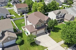 16055 Selfridge Cir, Plainfield, IL 60586 - Photo 2