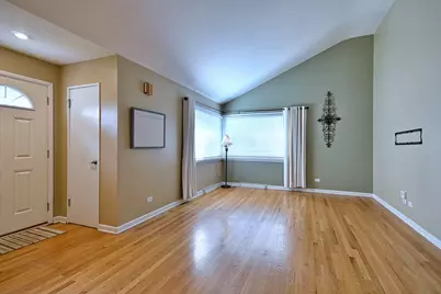 482 E Park Avenue, Elmhurst, IL 60126 - Photo 4