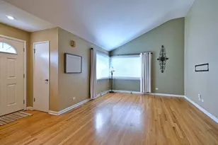 482 E Park Ave, Elmhurst, IL 60126 - Photo 4