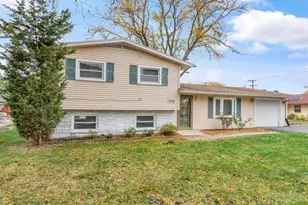 105 Mellbrook Rd, Bolingbrook, IL 60440 - Photo 2