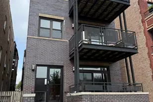2322 W Augusta Blvd, Chicago, IL 60622 - Photo 1