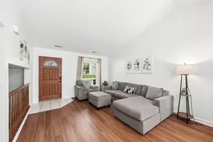 1987 Lawson Blvd, Gurnee, IL 60031 - Photo 6