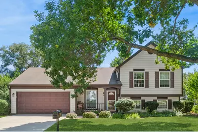 1987 Lawson Boulevard, Gurnee, IL 60031 - Photo 1