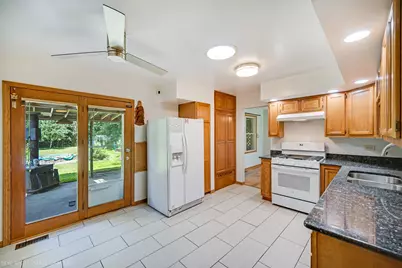 3900 W 155th Street, Markham, IL 60428 - Photo 8