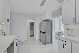 6 S Monterey Ave, Villa Park, IL 60181 - Photo 6