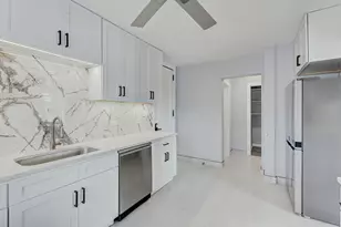 6 S Monterey Ave, Villa Park, IL 60181 - Photo 4