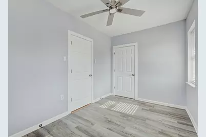 6 S Monterey Avenue #B, Villa Park, IL 60181 - Photo 10
