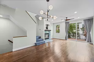1835 W Oakdale Ave, Chicago, IL 60657 - Photo 2