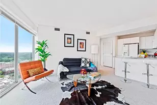 1720 Maple Ave, Evanston, IL 60201 - Photo 2