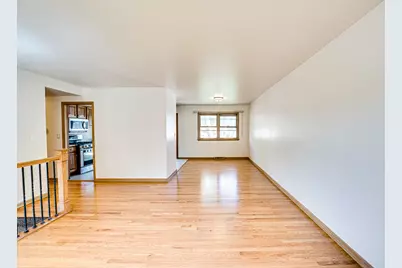1015 Wilson Avenue, Wheaton, IL 60189 - Photo 4