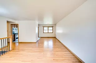 1015 Wilson Ave, Wheaton, IL 60189 - Photo 4