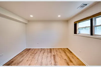 1015 Wilson Avenue, Wheaton, IL 60189 - Photo 14