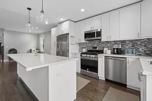 6028 N Newburg Ave, Chicago, IL 60631 - Photo 18
