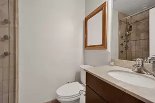 409 W North Ave, Chicago, IL 60610 - Photo 16