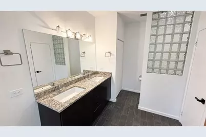 1945 W Thomas Street #2, Chicago, IL 60622 - Photo 16
